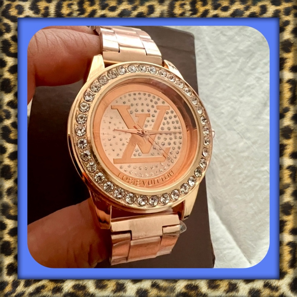 👑✅PRICE FIRM✅ Bling Rose Gold Watch. Brand New!